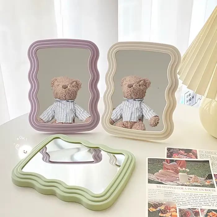 Miroir de maquillage de bureau ondulé pour étudiant