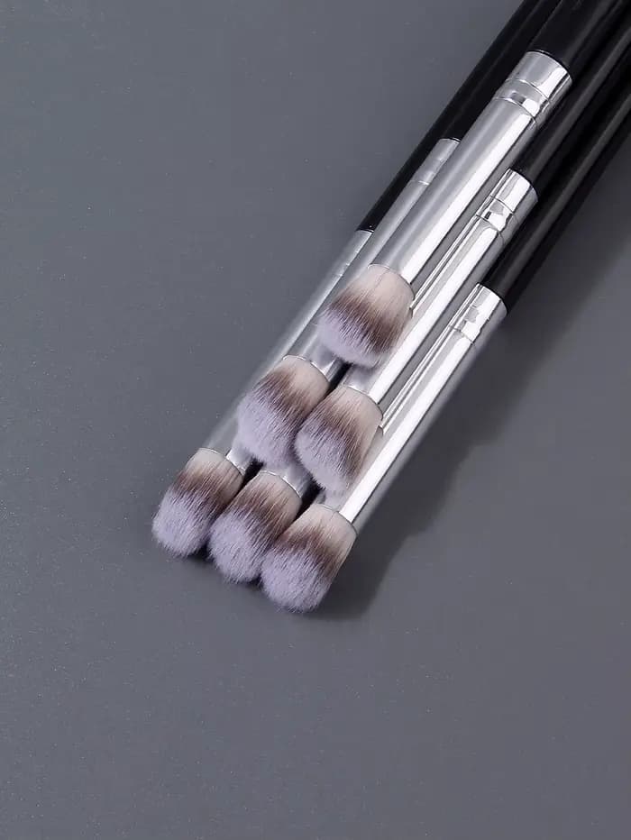 Lot de 6 pinceaux correcteurs