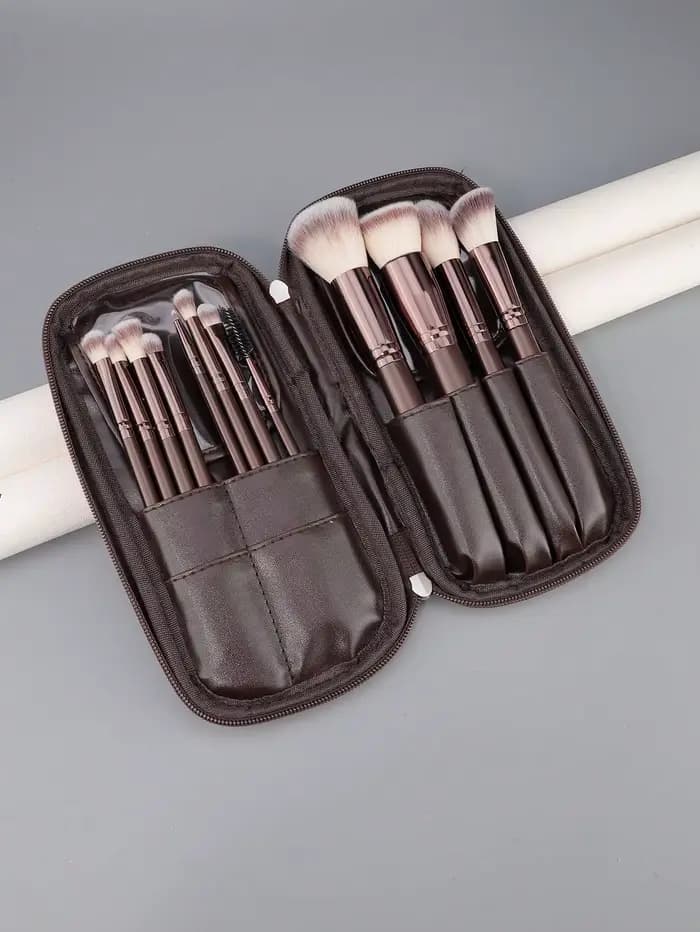 Ensemble de 12 pinceaux de maquillage marron avec sac à fermeture éclair en PU
