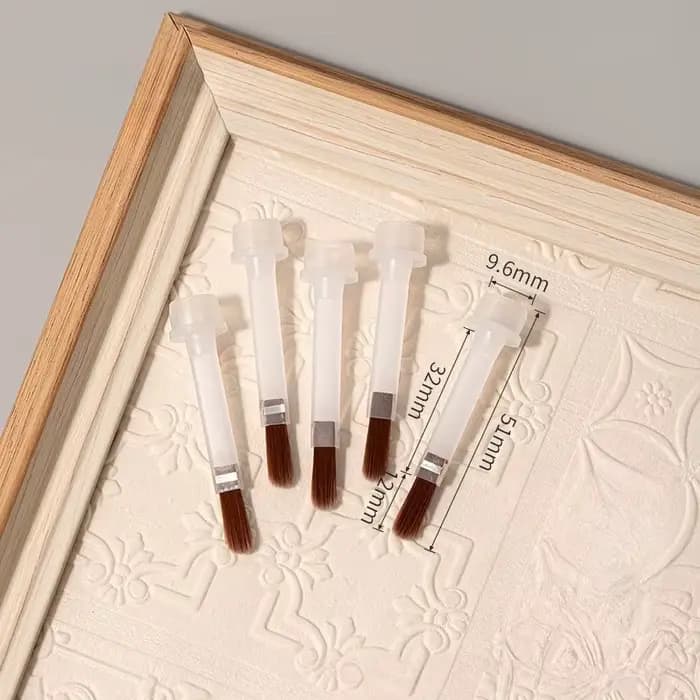 Brosse à vernis à ongles jetable