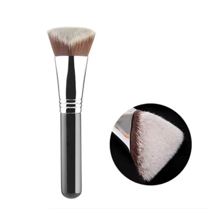 Pinceau de maquillage Kabuki pour fond de teint