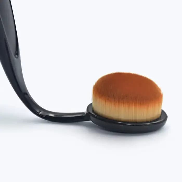 Pinceau de fond de teint de grande taille en forme de brosse à dents