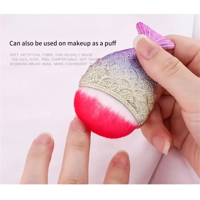 Brosse à ongles en forme de queue de poisson