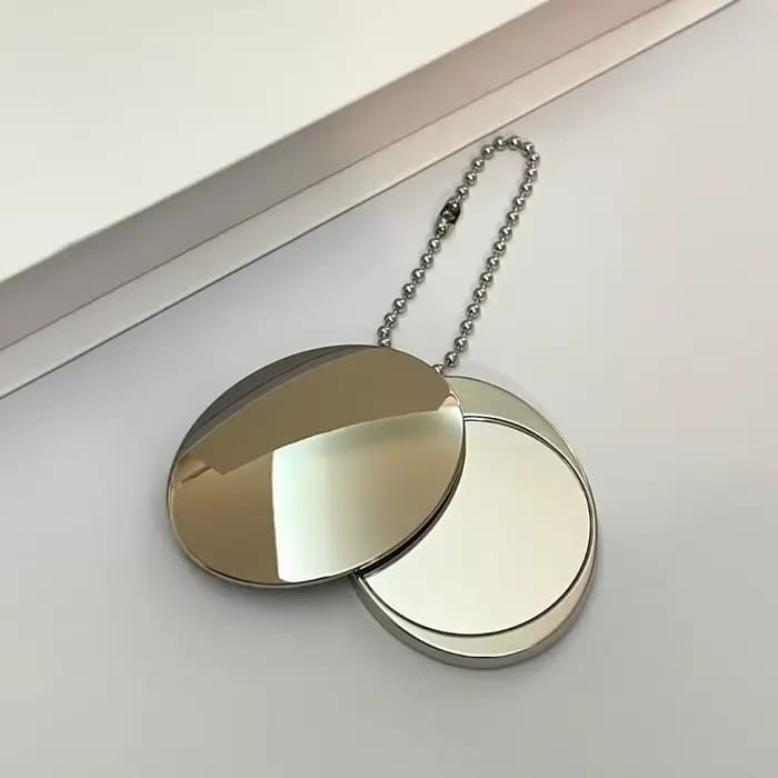 Miroir de maquillage pliable en métal tendance