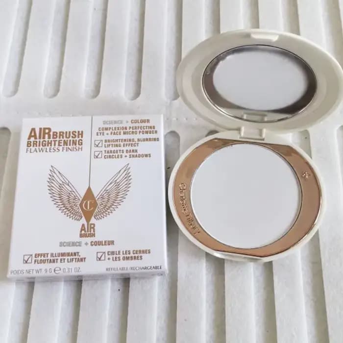 Poudre fixante hydratante et matifiante longue tenue pour le maquillage des femmes