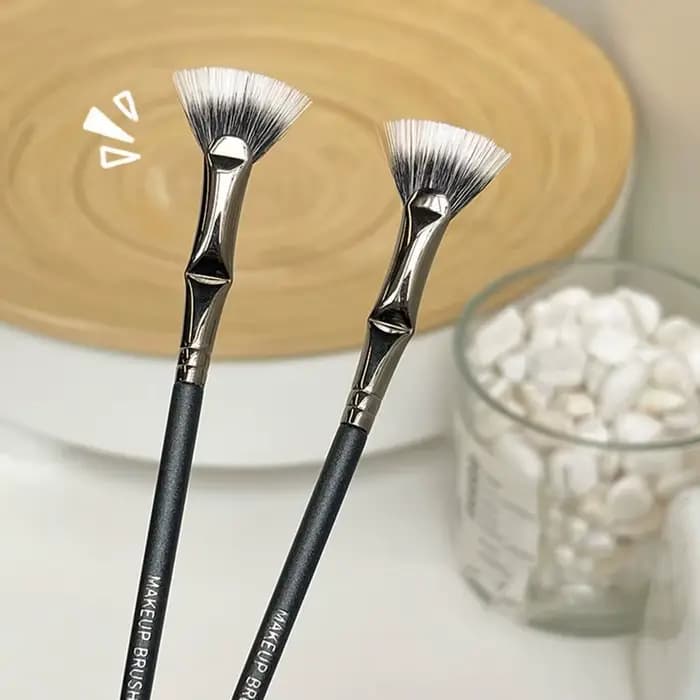 Brosse à cils tournesol, brosse à cils coudée en forme d'éventail, Mascara fin clairement enraciné, brosse en éventail, beauté professionnelle naturelle