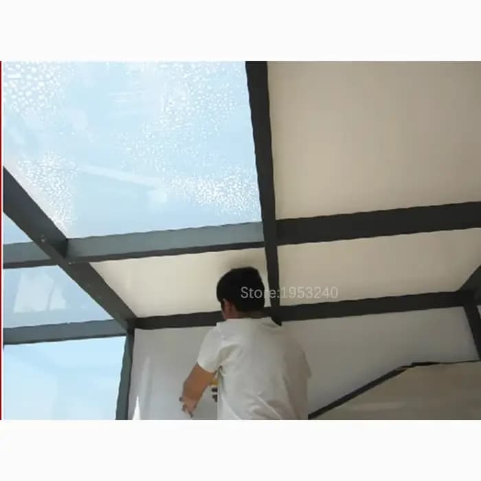 Film adhésif blanc pour fenêtre miroir