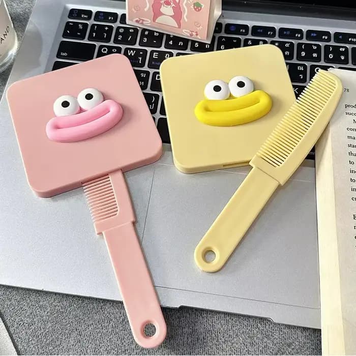 Miroir de maquillage de bouche de saucisse portable avec peigne