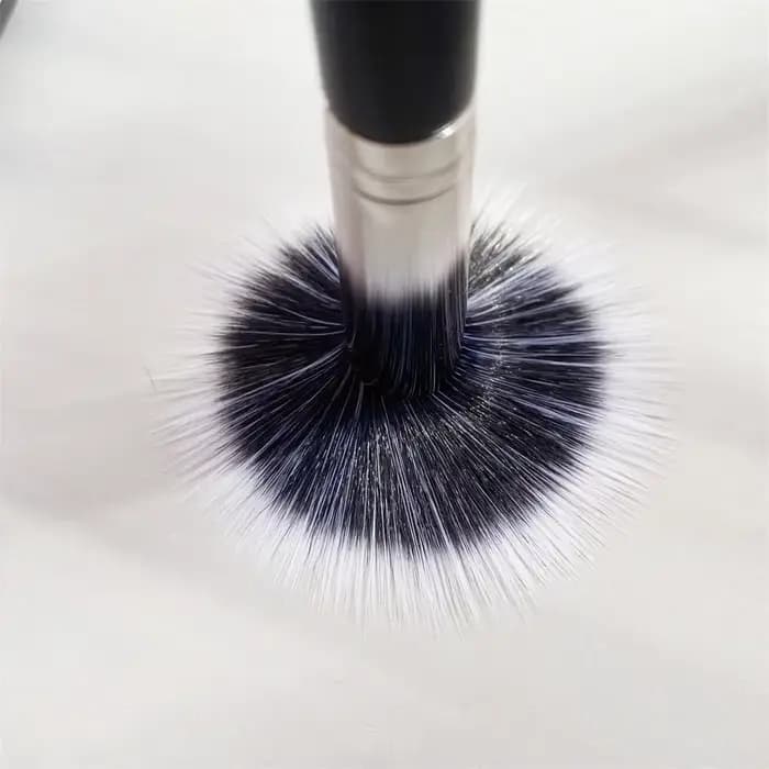 Duo – brosse pour le visage en Fiber 187 188