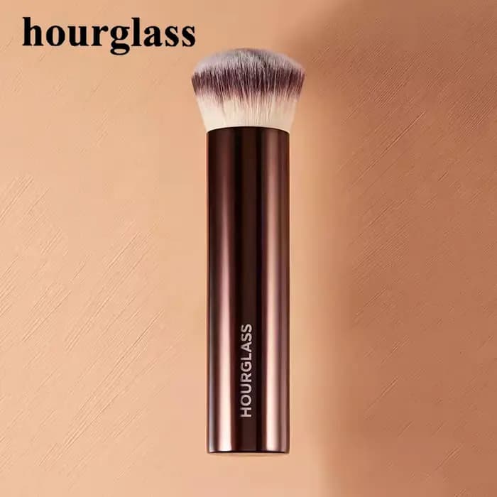 Sablier finition sans couture fond de teint brosse coudée