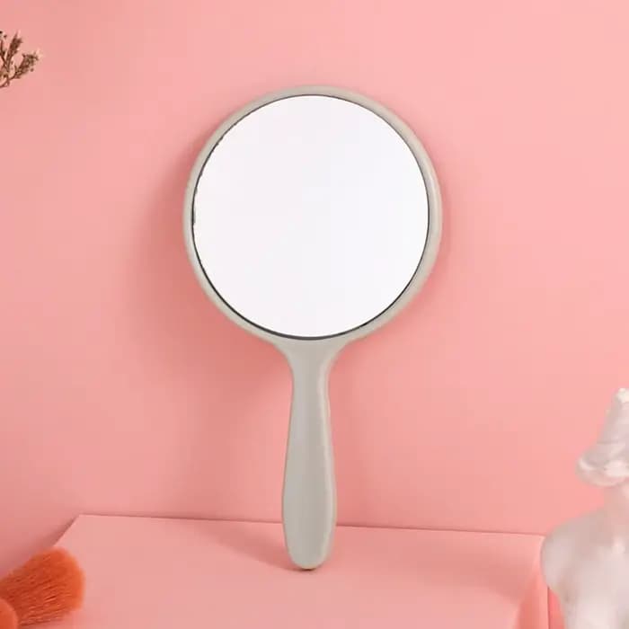 Miroir de maquillage créatif à faire soi-même