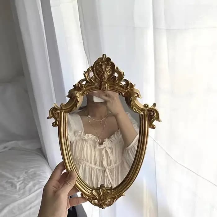 Miroir de maquillage vintage français avec cadre en résine