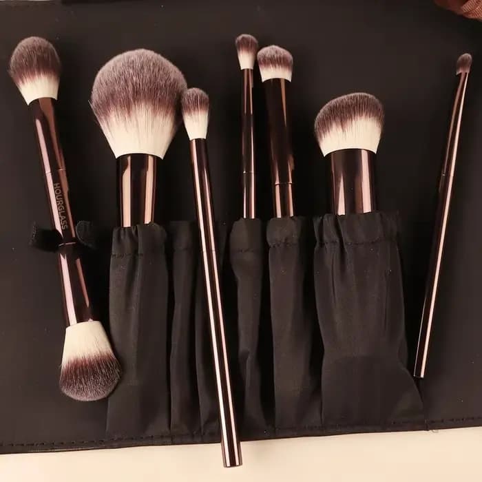 Ensemble de pinceaux de maquillage végétaliens sablier, 7 pièces, poils synthétiques de haute qualité, manche en métal, Kit de pinceaux cosmétiques de voyage avec boîte de pochette
