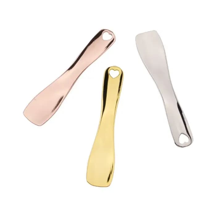 Nouvelle spatule cosmétique en métal pour le visage