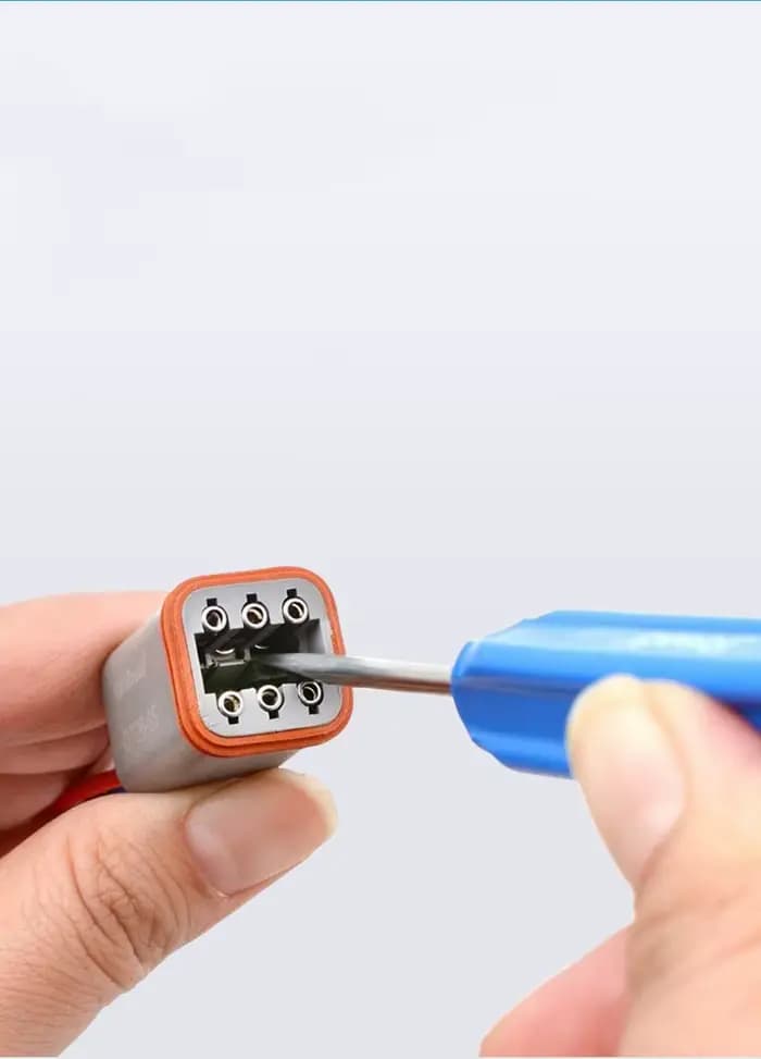 Outil d'extraction de terminal JRready DRK-RT1 adapté aux connecteurs DEUTSCH DT, DTM, DTP, DTV, DRB, DRCP, STRIKE.