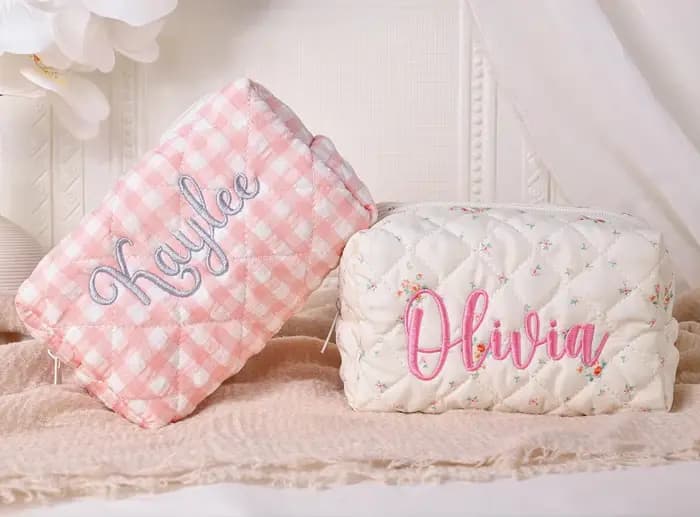 Pochette de maquillage brodée de fleurs personnalisée