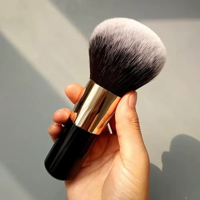 1 pinceau de maquillage grande taille pour fond de teint