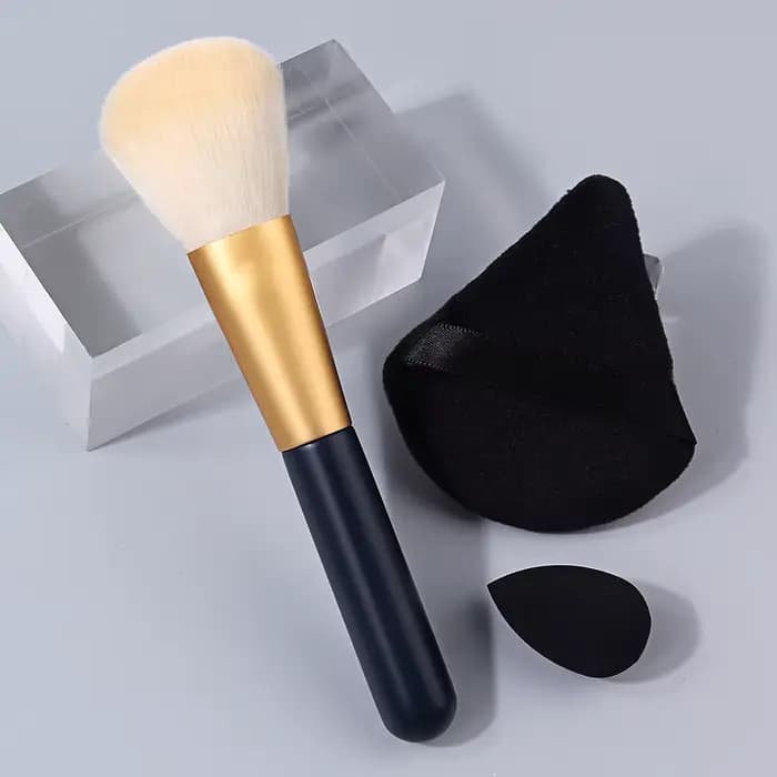 Ensemble d'outils de maquillage pour le blush
