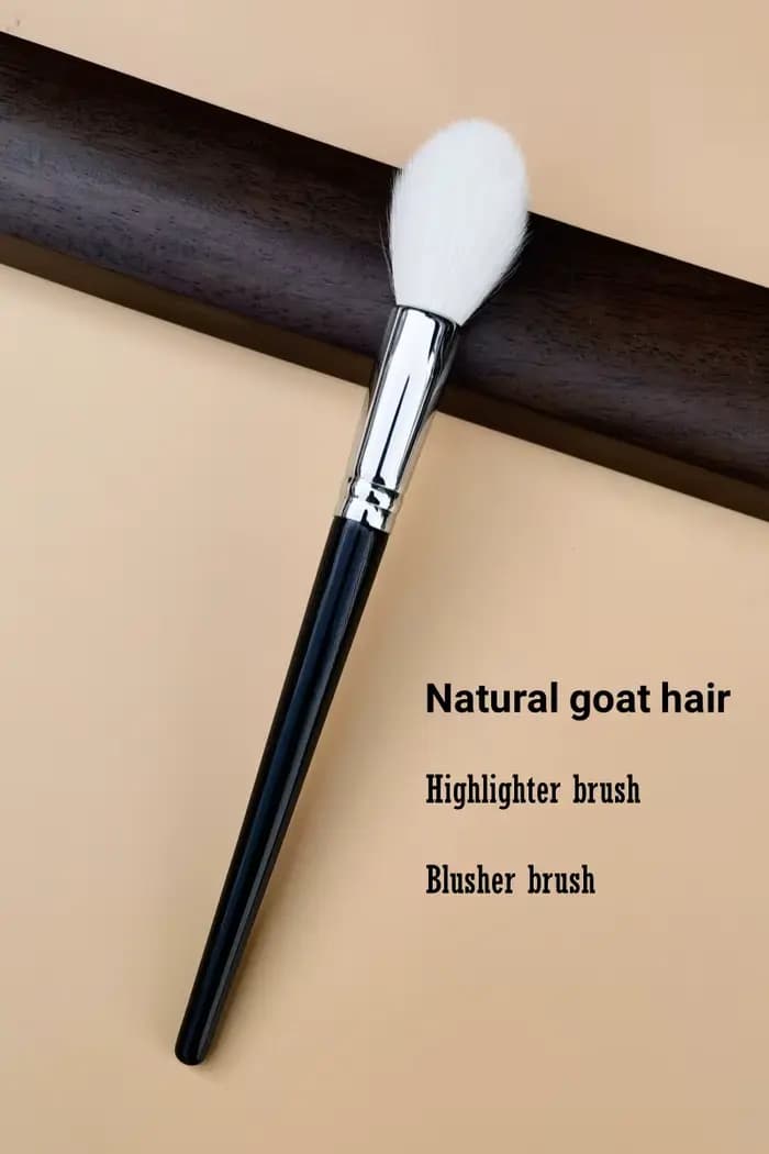 Surligneur brosse maquillage naturel chèvre cheveux mélange fard à joues