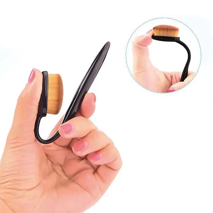 Pinceau de fond de teint de grande taille en forme de brosse à dents