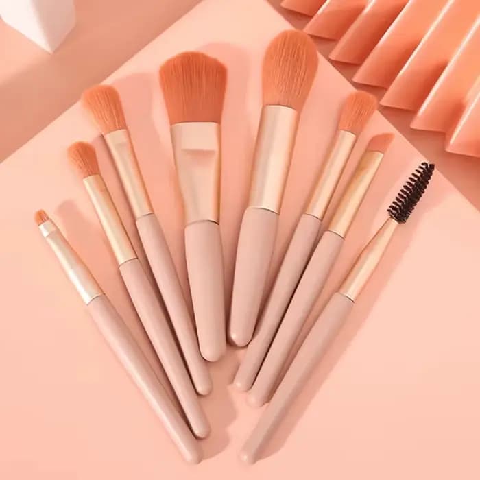 Mini ensemble de pinceaux de maquillage doux et moelleux de 8 pièces