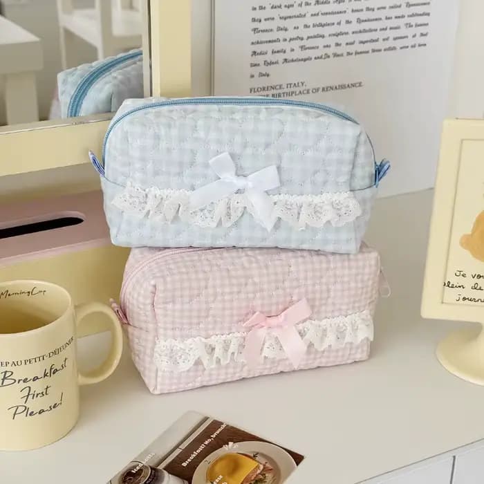 Petite trousse de maquillage en dentelle à fleurs roses pour femmes