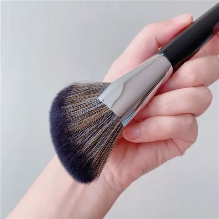 Brosse de maquillage professionnelle noire