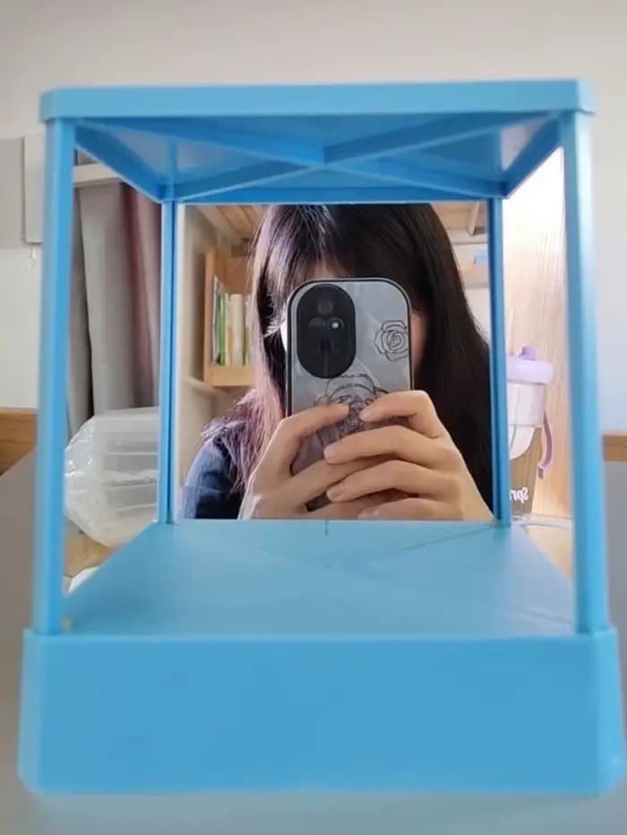 Miroir de maquillage réel