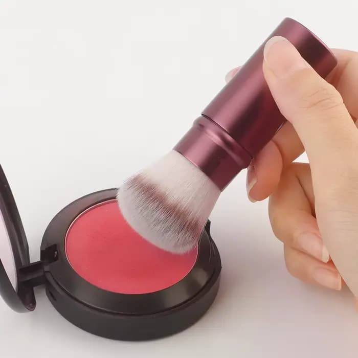 Brosse de maquillage rétractable