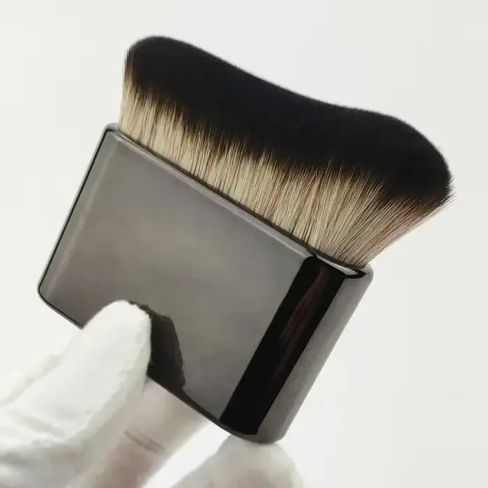 1 pinceau de bronzage à usage exclusif