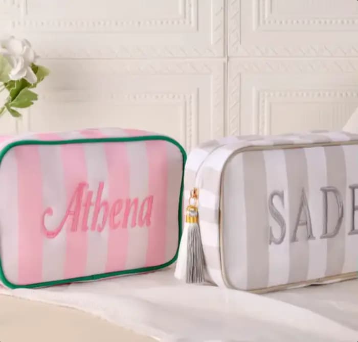 Trousse de maquillage personnalisée avec nom brodé