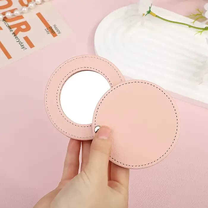 Miroir compact incassable en acier inoxydable avec manchon en cuir PU
