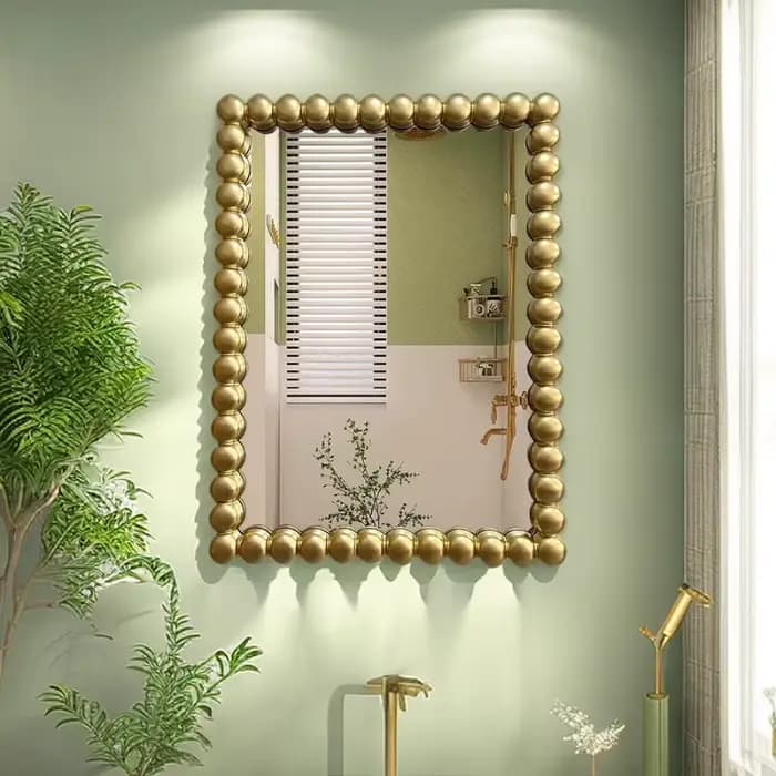Miroir de maquillage sur pied