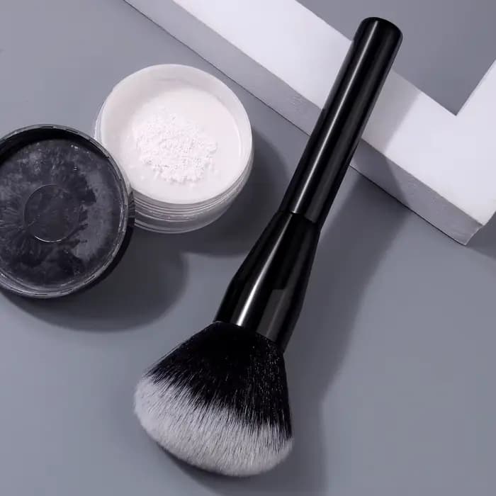 1 pinceau à poudre de maquillage de grande taille