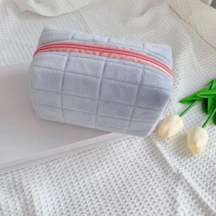 Pointrousse de maquillage en peluche pour femmes