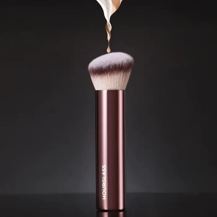 Pinceaux de maquillage pour fond de teint coudé