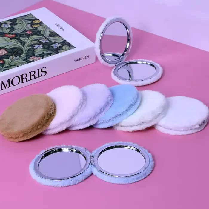 Mini miroir de maquillage rond en peluche