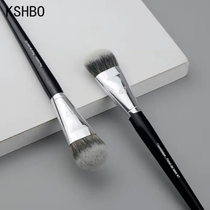 KSHBO – brosse de fond de teint 47