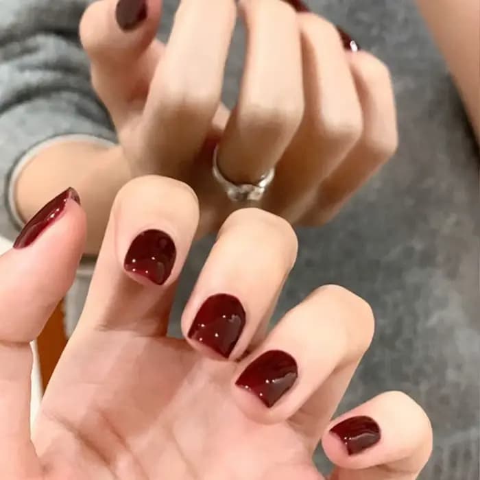 Faux ongles courts et ronds, 24 pièces, bleu français, perle de Rotterdam kling, blanc ondulé, cœur