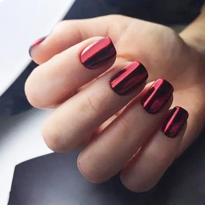 Faux ongles courts métalliques à embouts carrés