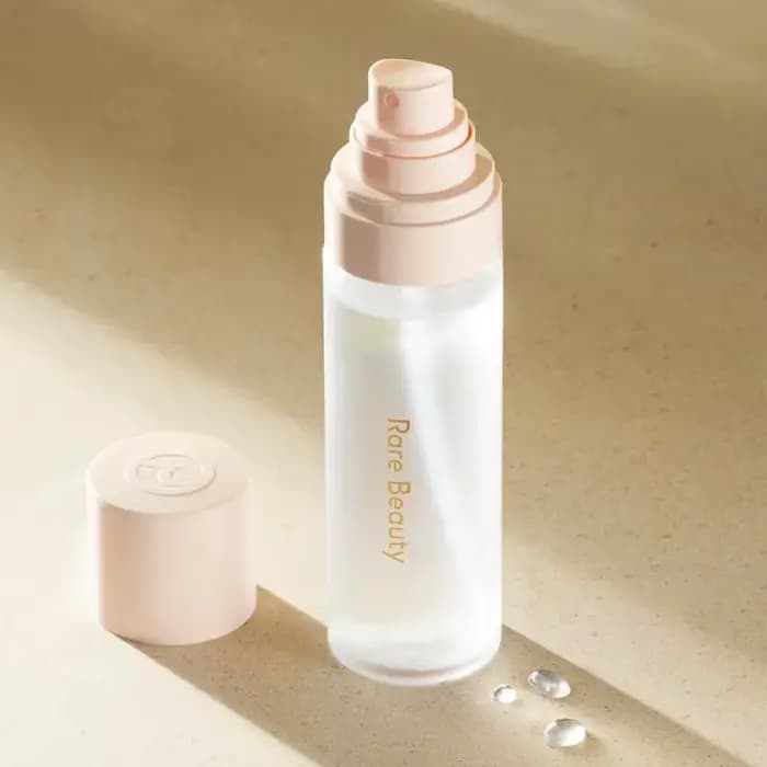 Spray Fixateur de Maquillage 4-en-1 Fashion Rare Beauty : Rafraîchissant