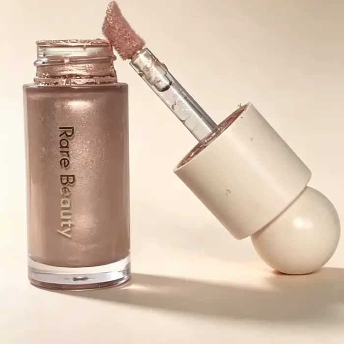 Rare Beauty Light Silky Highlighter