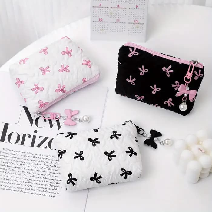 Trousse de maquillage à nœud brodé