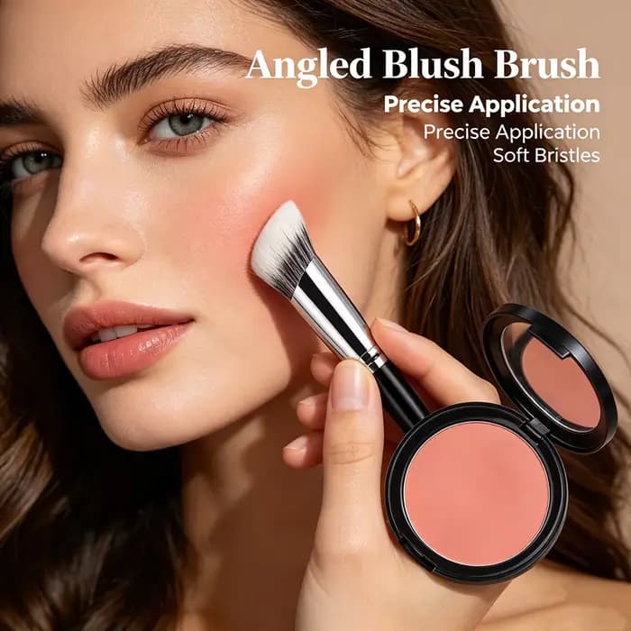 Pinceau de blush angulaire pour estompage et diffusion