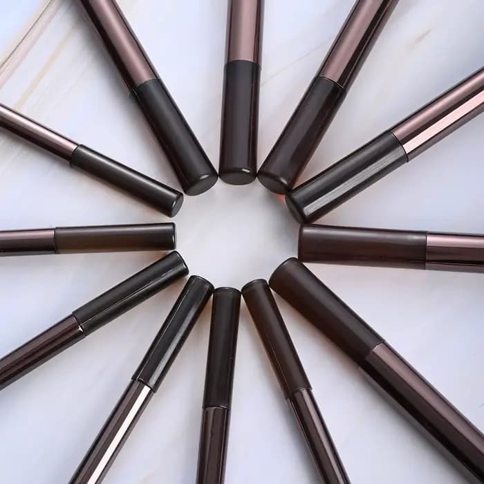 Ensemble de 15 pinceaux de maquillage professionnels avec manche ergonomique et poils doux