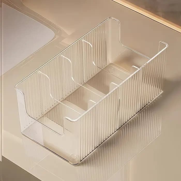 Boîte de rangement transparente compartimentée pour masques faciaux