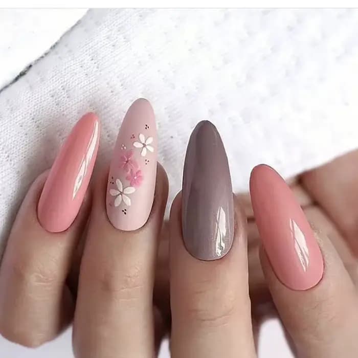 24 pièces fleur couverture complète Nail Art longue amande faux ongles avec poudre brillante dorée c