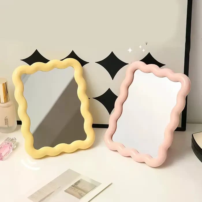 Miroir de maquillage de bureau ondulé