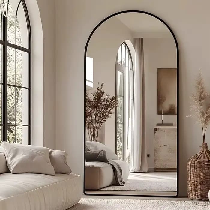 Miroir de maquillage nordique sur pied