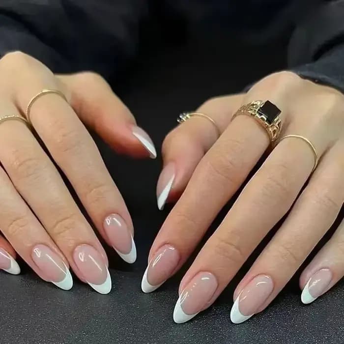 Faux ongles français en amande, avec colle à pression sur bord blanc, Design portable, pointes Stile
